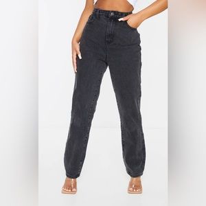 Pretty Little Thing - Petite Black Straight Leg Jeans (size 2)